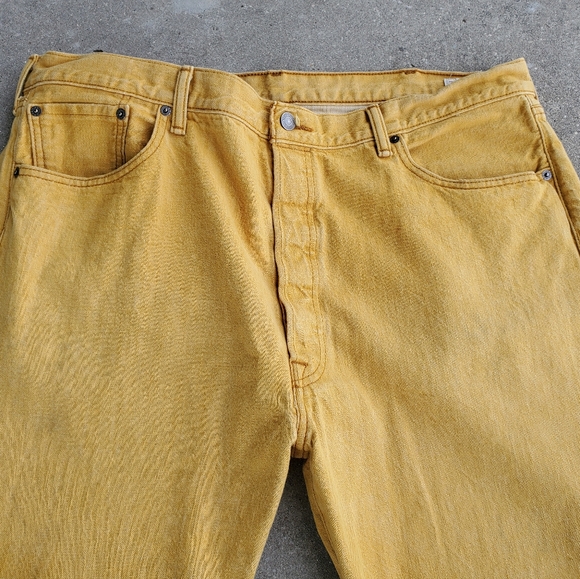 Levis 501 Mens 42x30 Jeans Button Fly Yellow Gold, White Oak Cone Denim Cotton. - Picture 2 of 14
